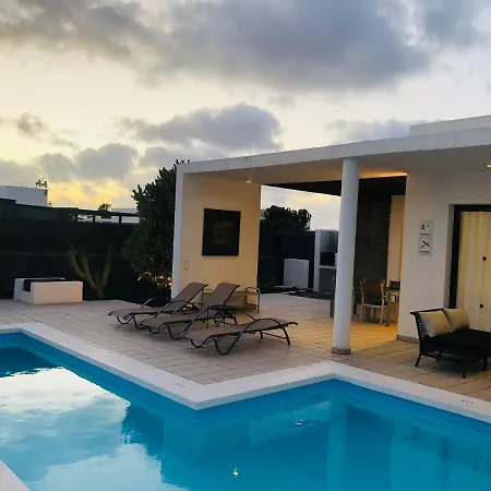 Vila Casa *
